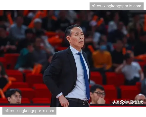 许利民打造内线防守屏障 北京以周琦赵睿为核心构建体系